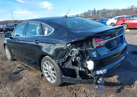 2018 Ford Fusion Energi Titanium from USA, damaged, VIN 3FA6P0SUXJR189785